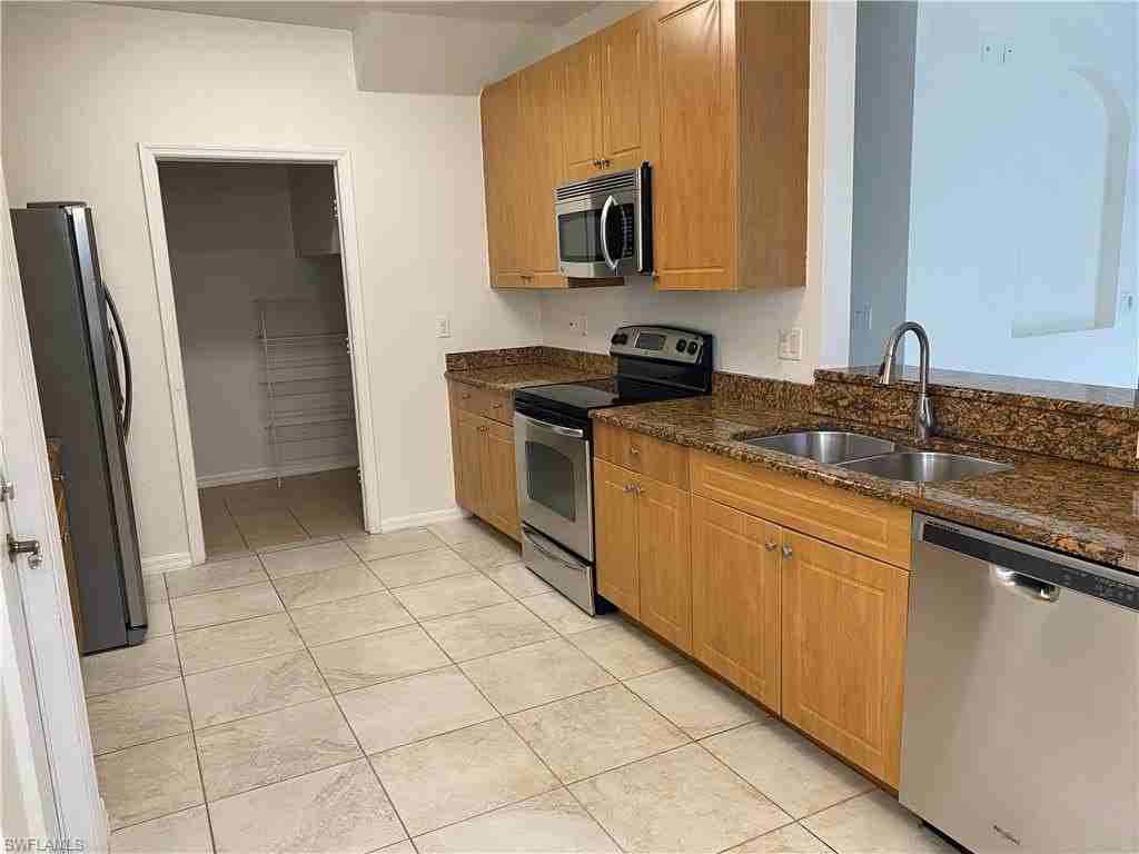 15270 Summit Place Cir #179 - Photo 2 of 21