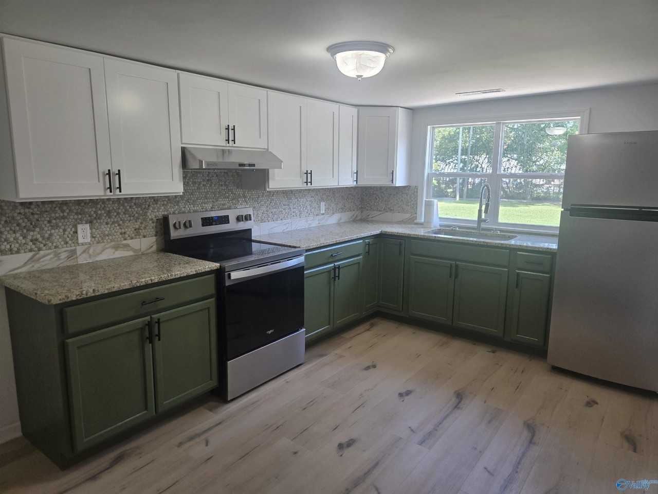 11893 Gary Redus Dr - Photo 6 of 8