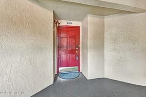 featured image of 2099 Winterbourne E #306