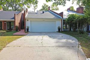 featured image of 1825 Townhouse Dr #B