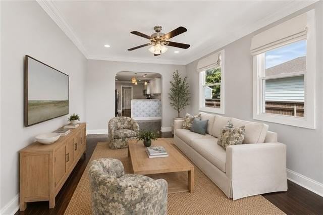 475 Lions St - Photo 2 of 11