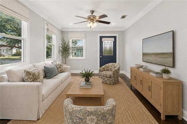 475 Lions St - Photo 3 of 11