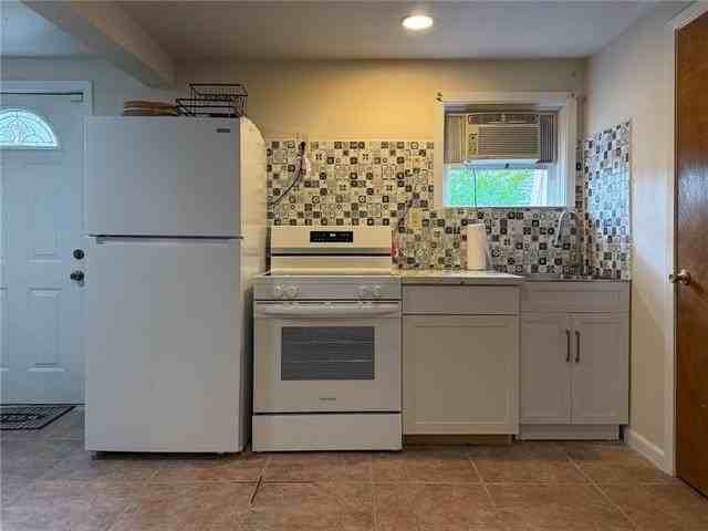 5454 Canal Blvd #E - Photo 4 of 15