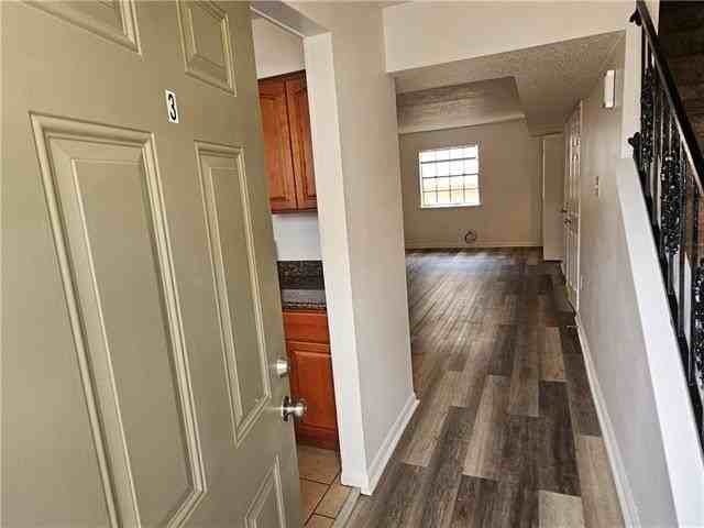 2131 Carondelet St #3 - Photo 6 of 18