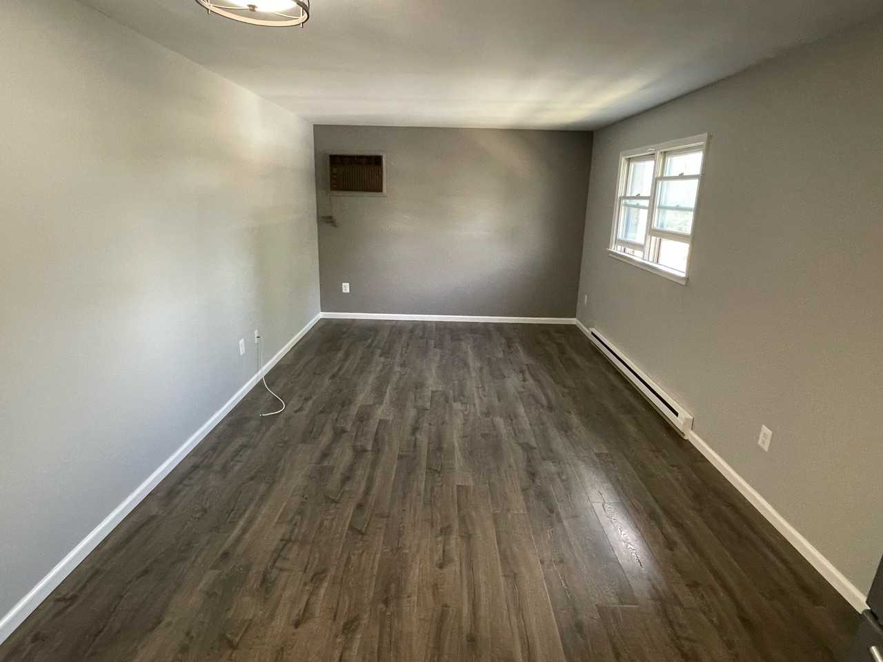 1045 N 17th St #1045APT6 - Photo 2 of 9