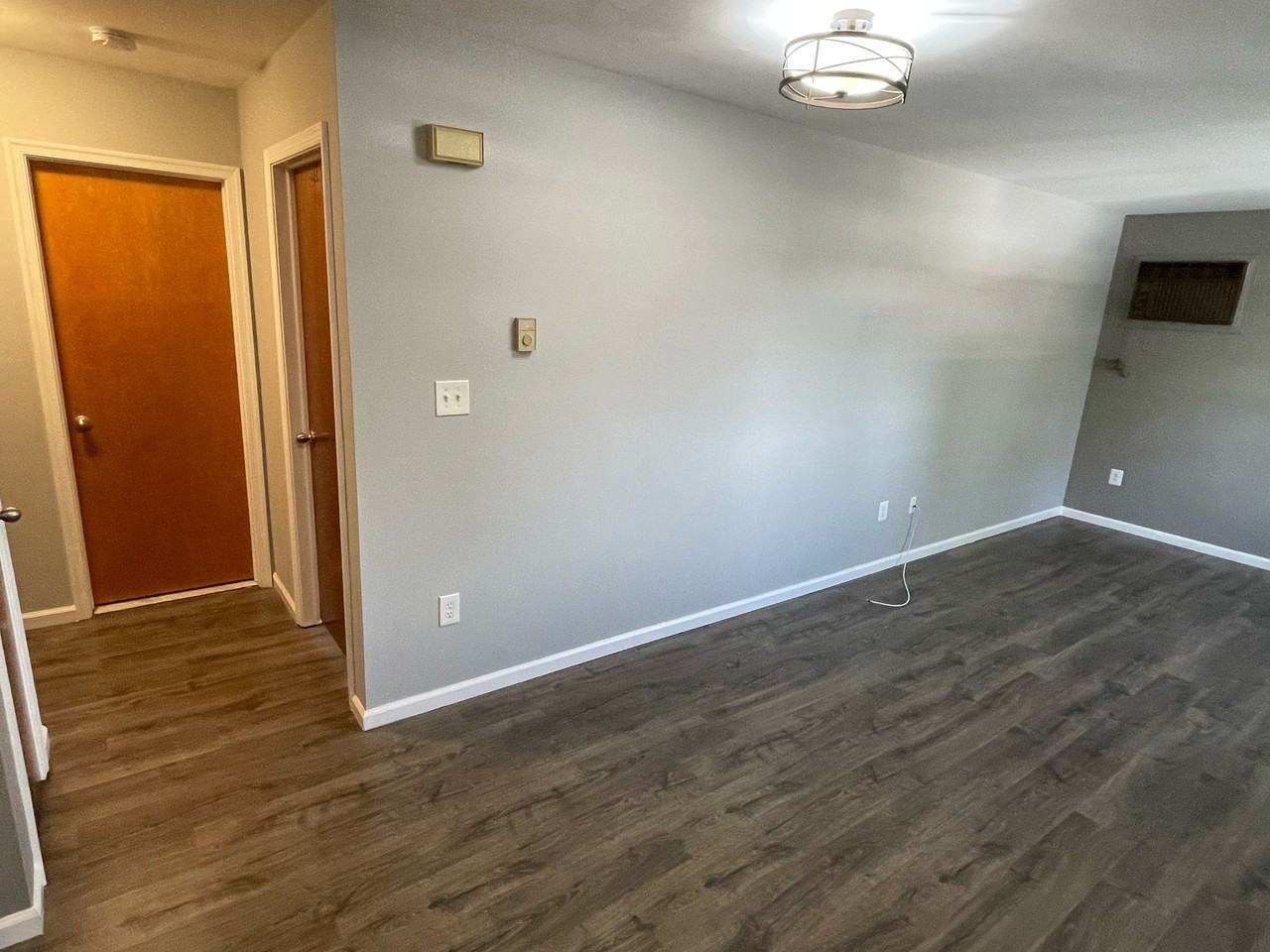 1045 N 17th St #1045APT6 - Photo 3 of 9