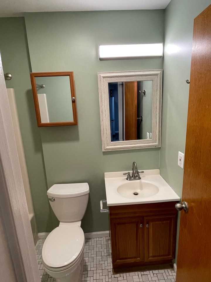 1045 N 17th St #1045APT6 - Photo 5 of 9