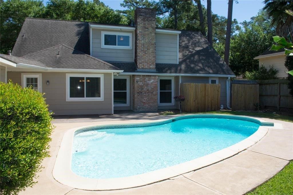 18119 Shadow Valley Dr - Photo 3 of 24