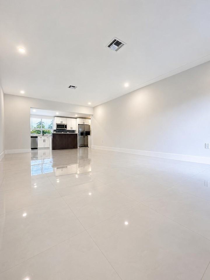 345 Pinehurst Rd - Photo 2 of 18