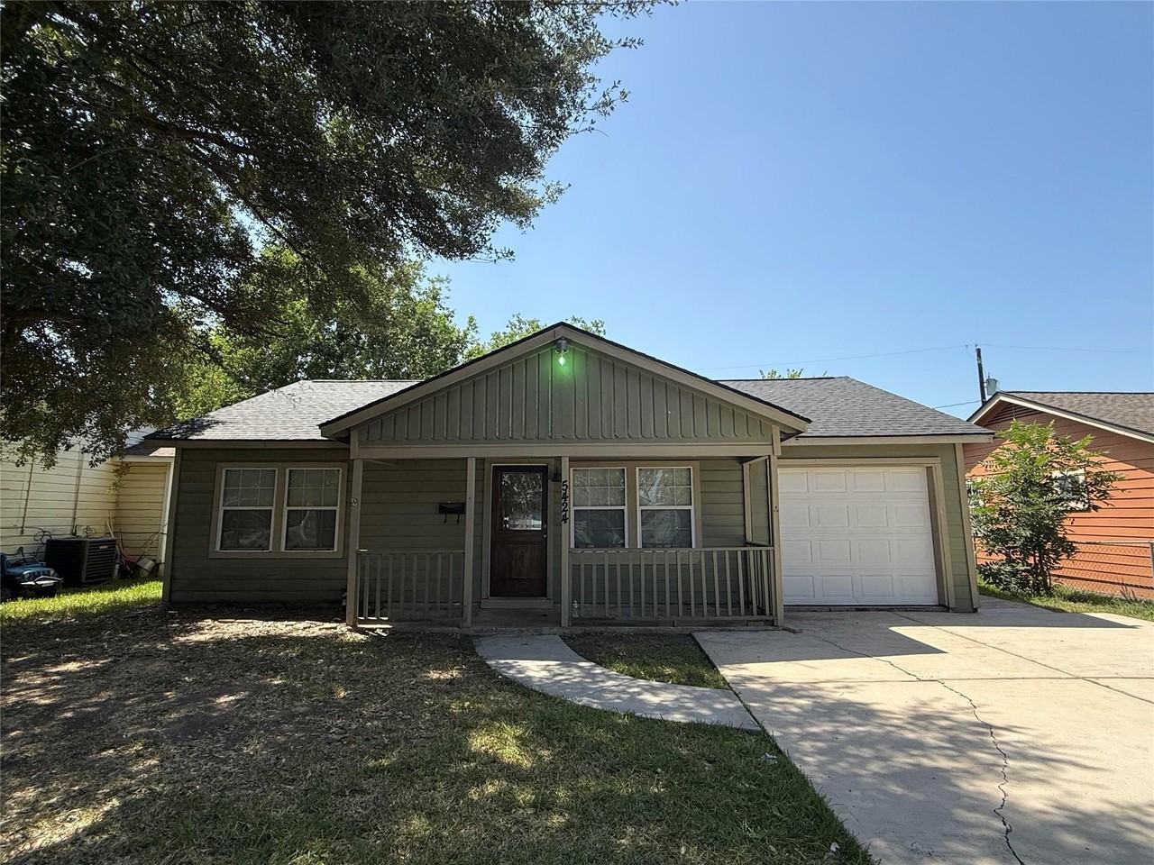 5424 Nightingale Dr - Photo 2 of 19