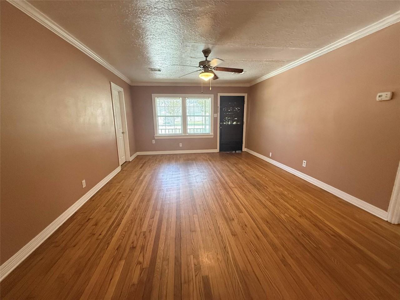 5424 Nightingale Dr - Photo 4 of 19