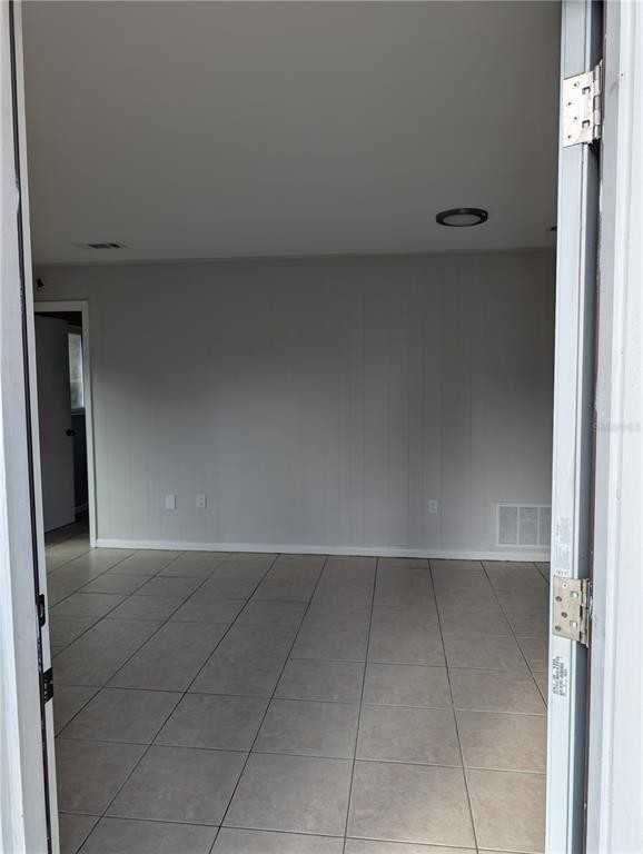 805 Nw 40th Ave - Photo 4 of 14