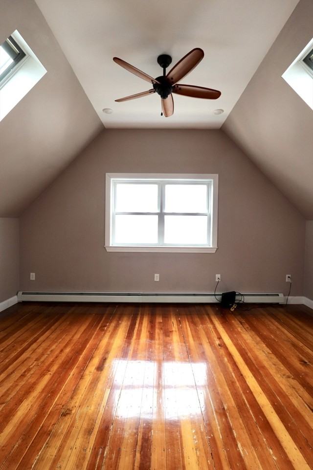 262 Shirley St - Photo 4 of 8
