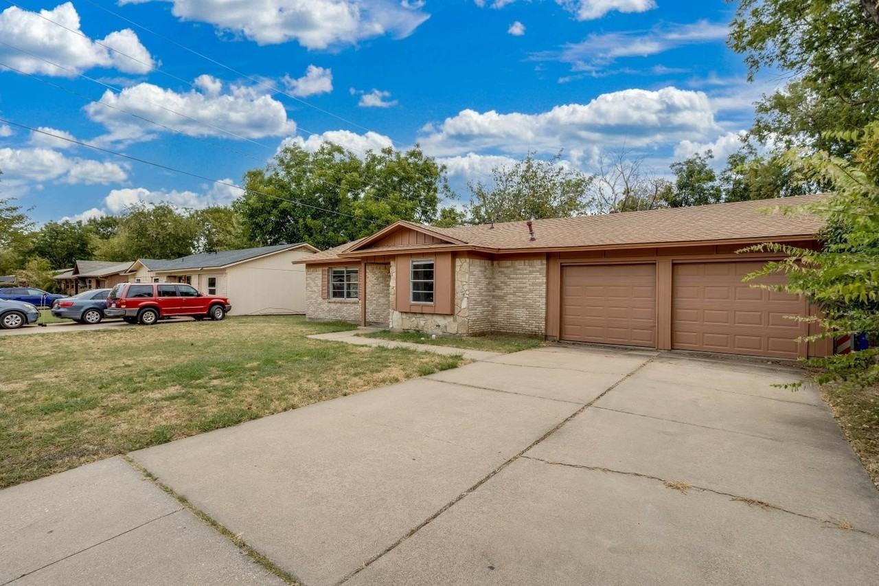 5728 Emerson Dr - Photo 2 of 22