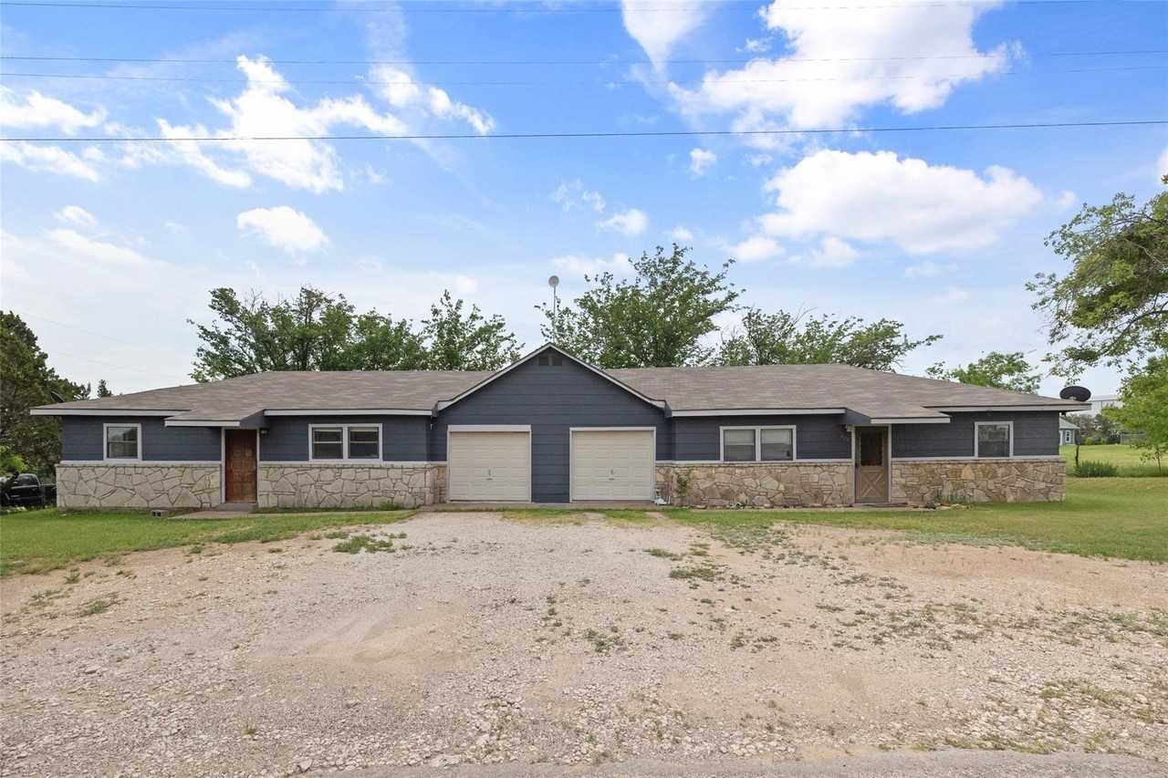 5019 Friendship Rd - Photo 3 of 14