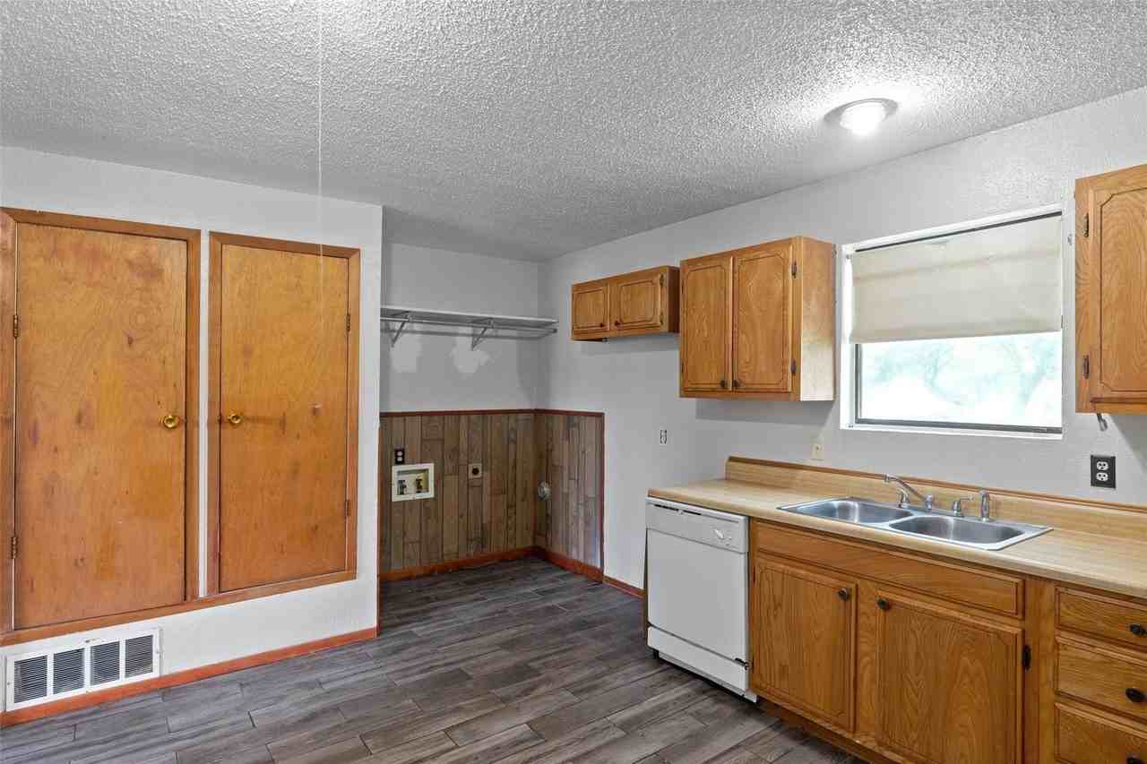 5019 Friendship Rd - Photo 7 of 14