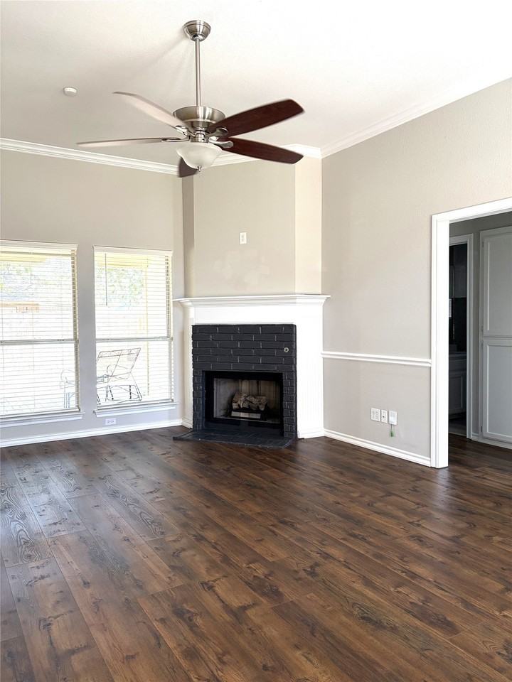 1310 Mcanear Ct - Photo 2 of 21