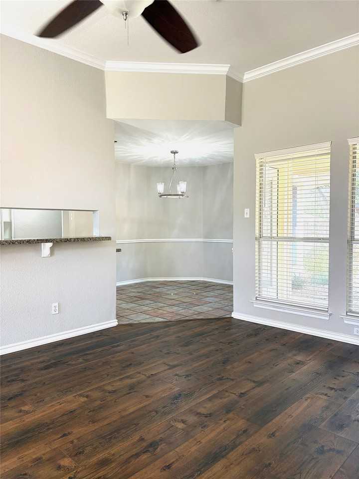 1310 Mcanear Ct - Photo 5 of 21