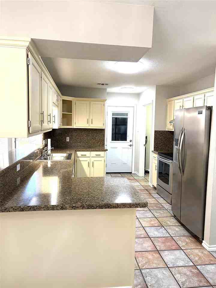1310 Mcanear Ct - Photo 7 of 21