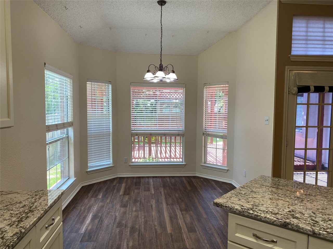 2212 Heatherton Pl - Photo 7 of 36