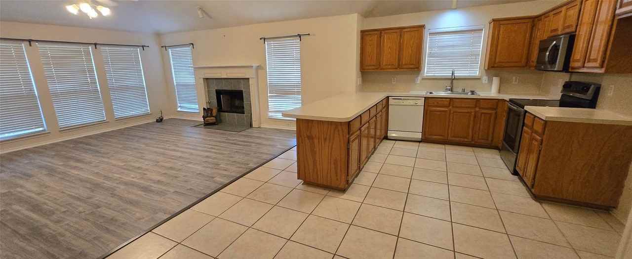 2205 Chapman Dr - Photo 7 of 21