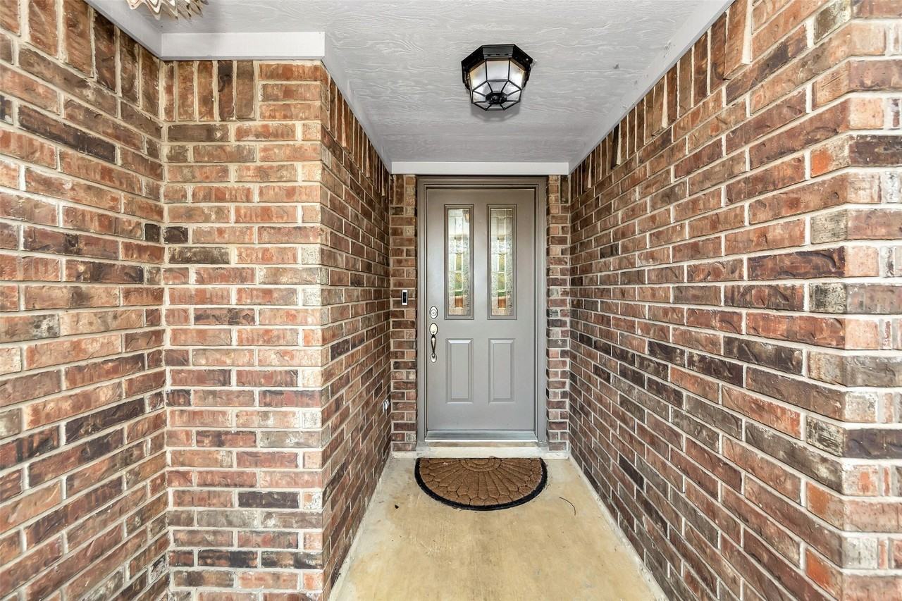 1441 Hampton Rd - Photo 2 of 27