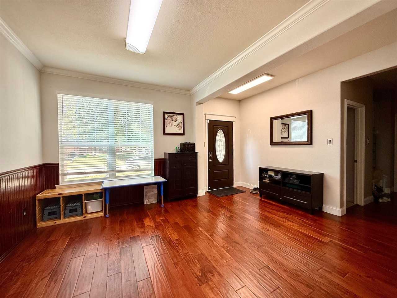 7704 Val Verde Dr - Photo 2 of 24