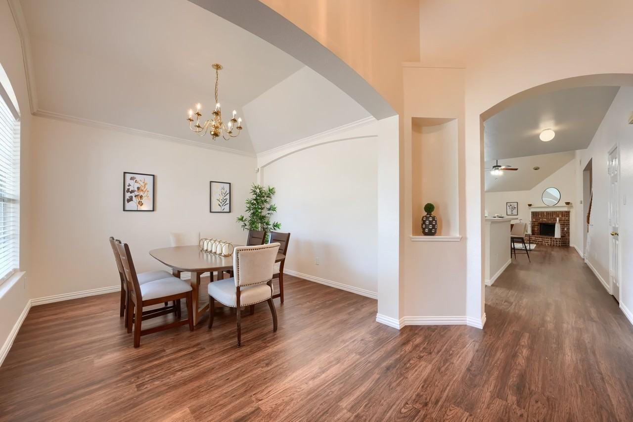3912 Releigh Ct - Photo 4 of 30