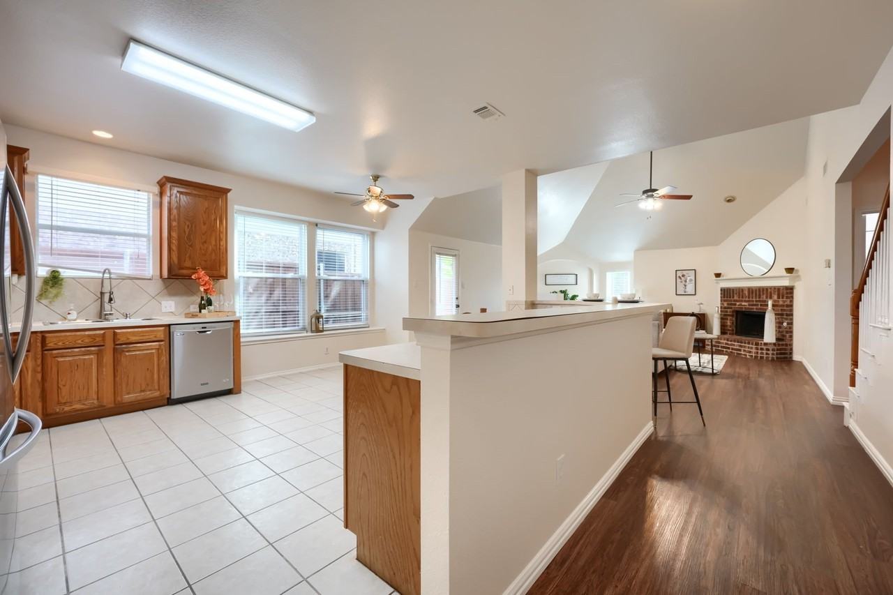 3912 Releigh Ct - Photo 6 of 30