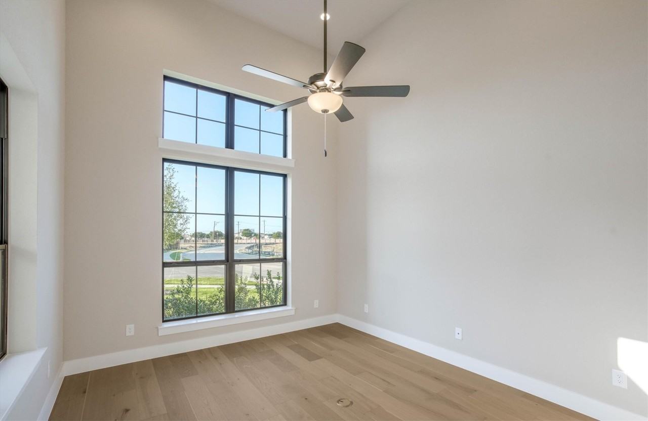 2328 Long Ship Ln - Photo 5 of 40
