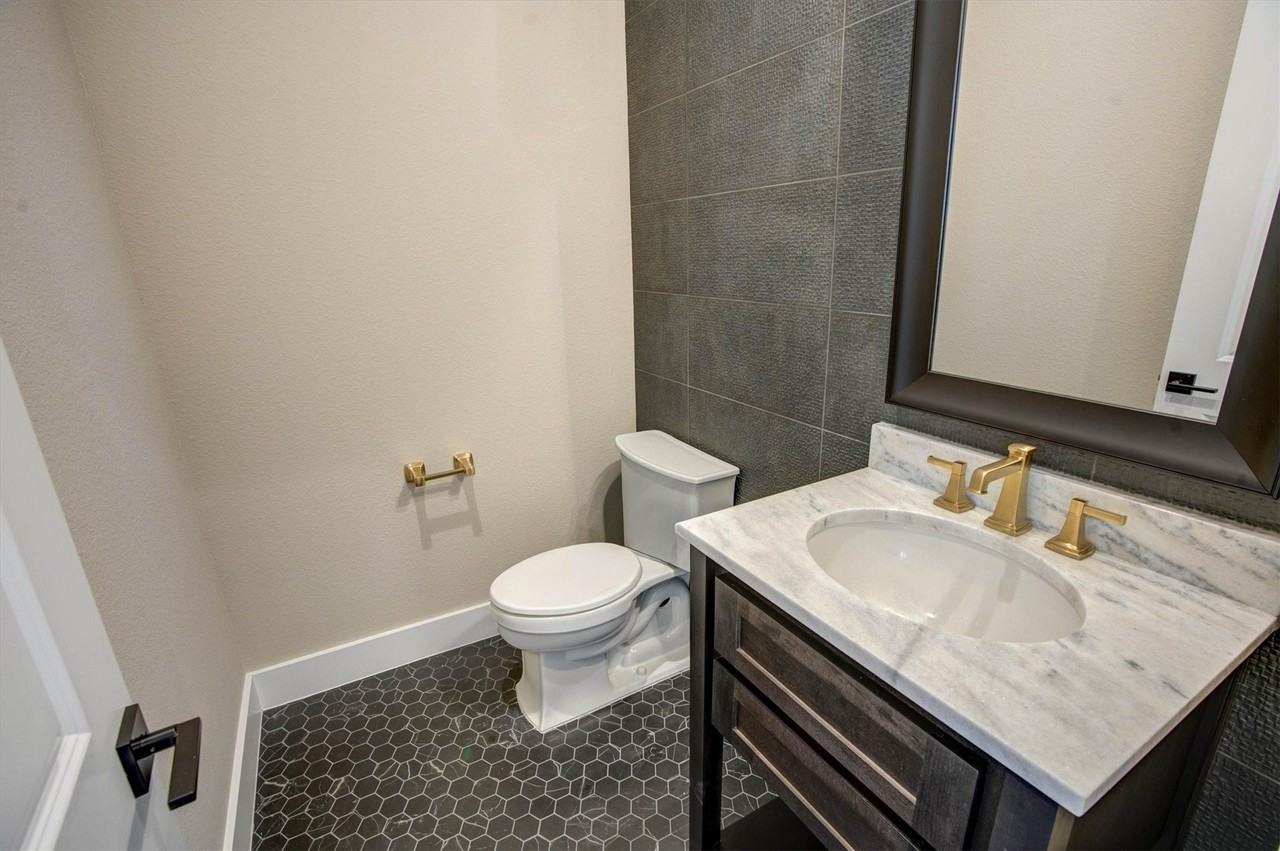 2328 Long Ship Ln - Photo 6 of 40