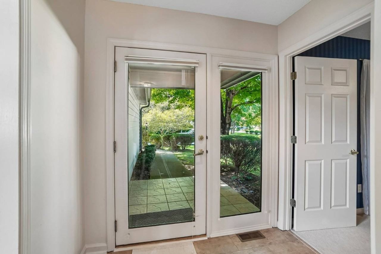 104 Highview Ln - Photo 6 of 43