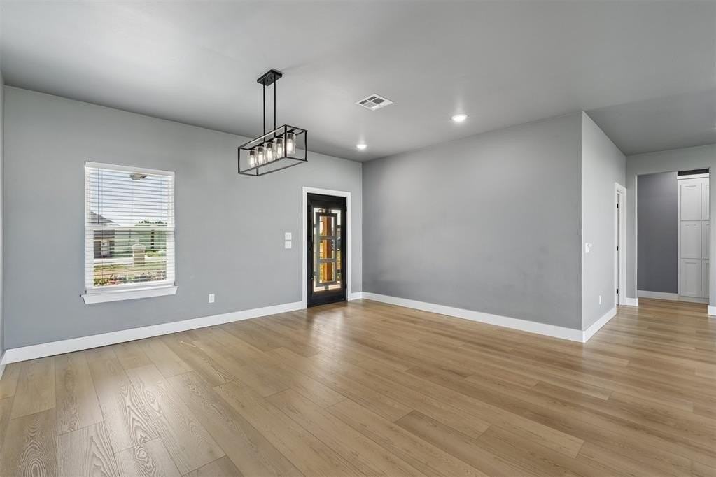 4930 Meadow Dr - Photo 3 of 41