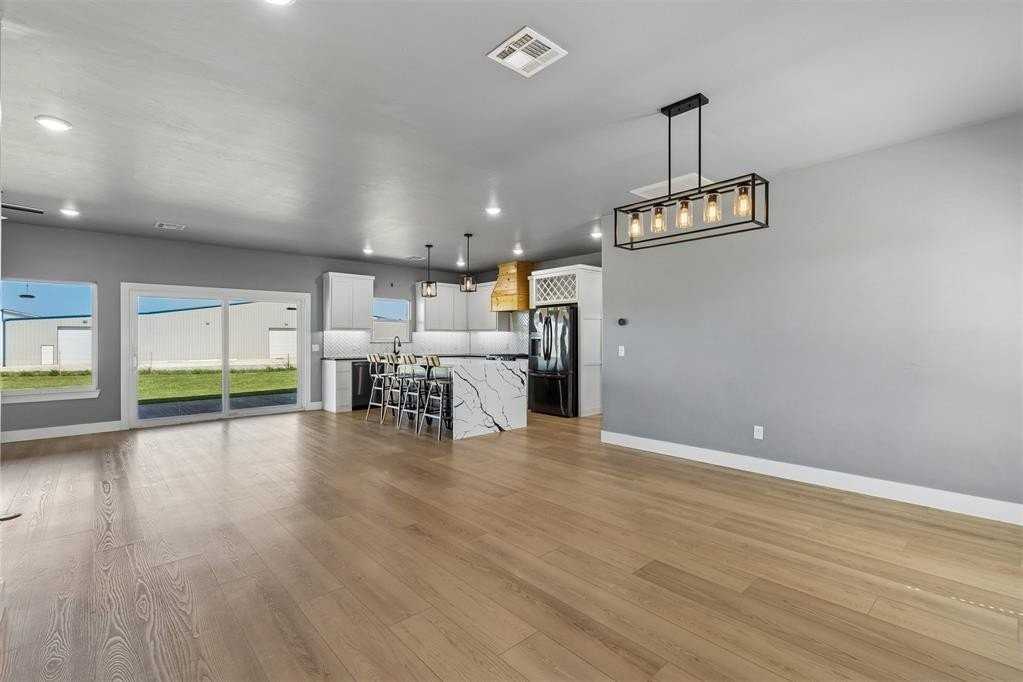 4930 Meadow Dr - Photo 5 of 41