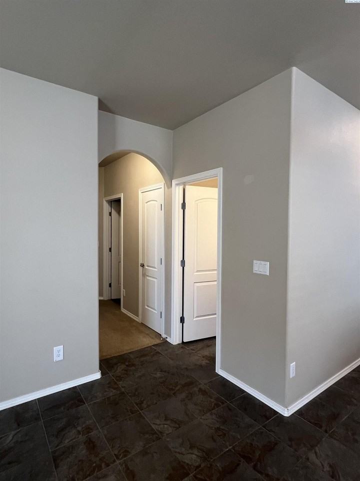 3001 S Dawes St - Photo 5 of 30