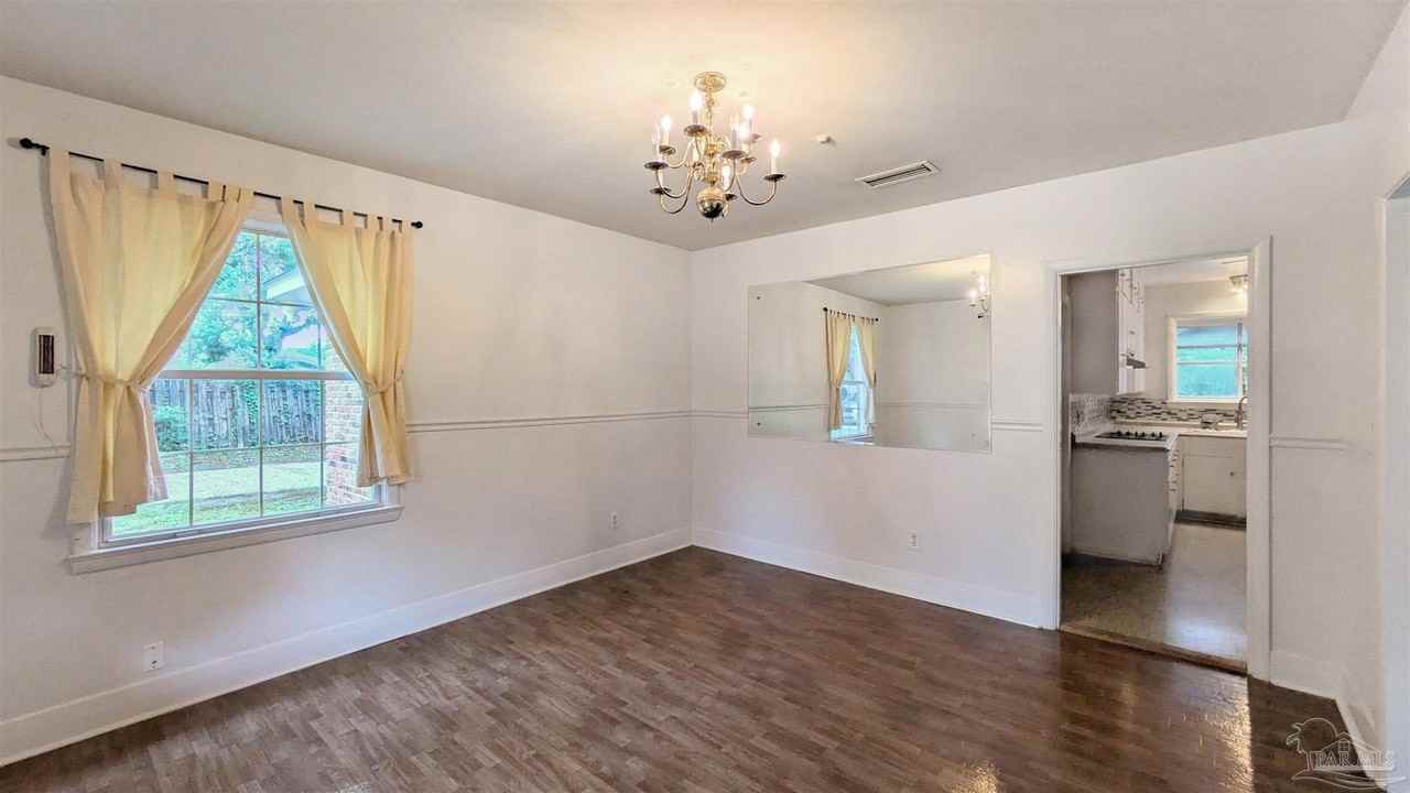 2 Manor Dr - Photo 3 of 26