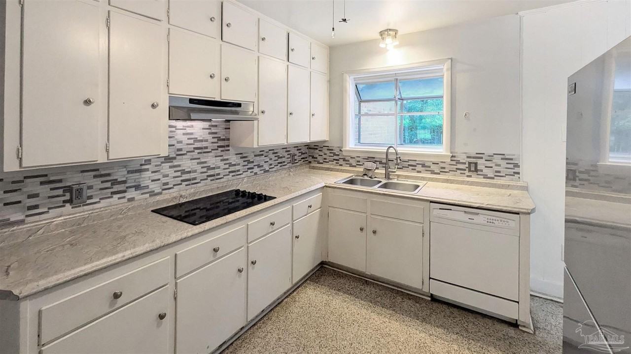 2 Manor Dr - Photo 6 of 26