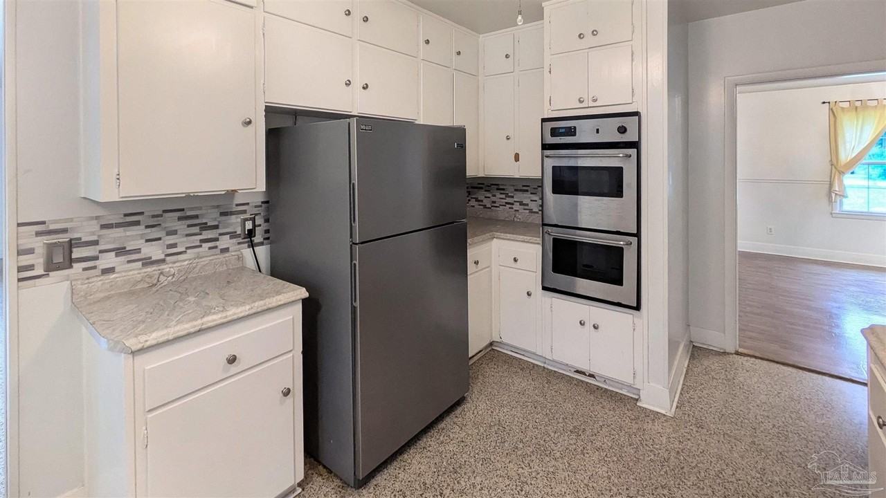 2 Manor Dr - Photo 7 of 26