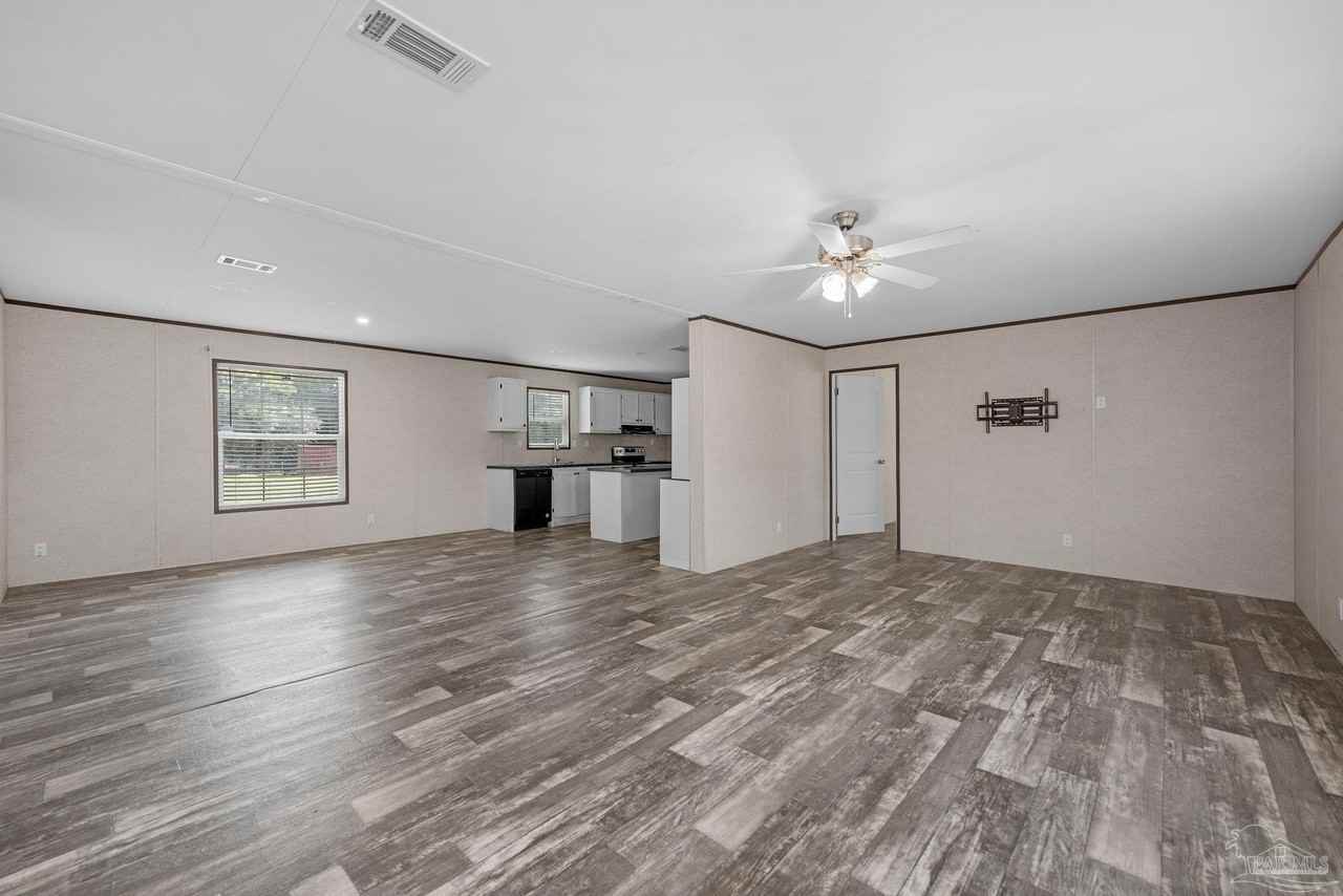 9718 Domino Rd - Photo 7 of 47