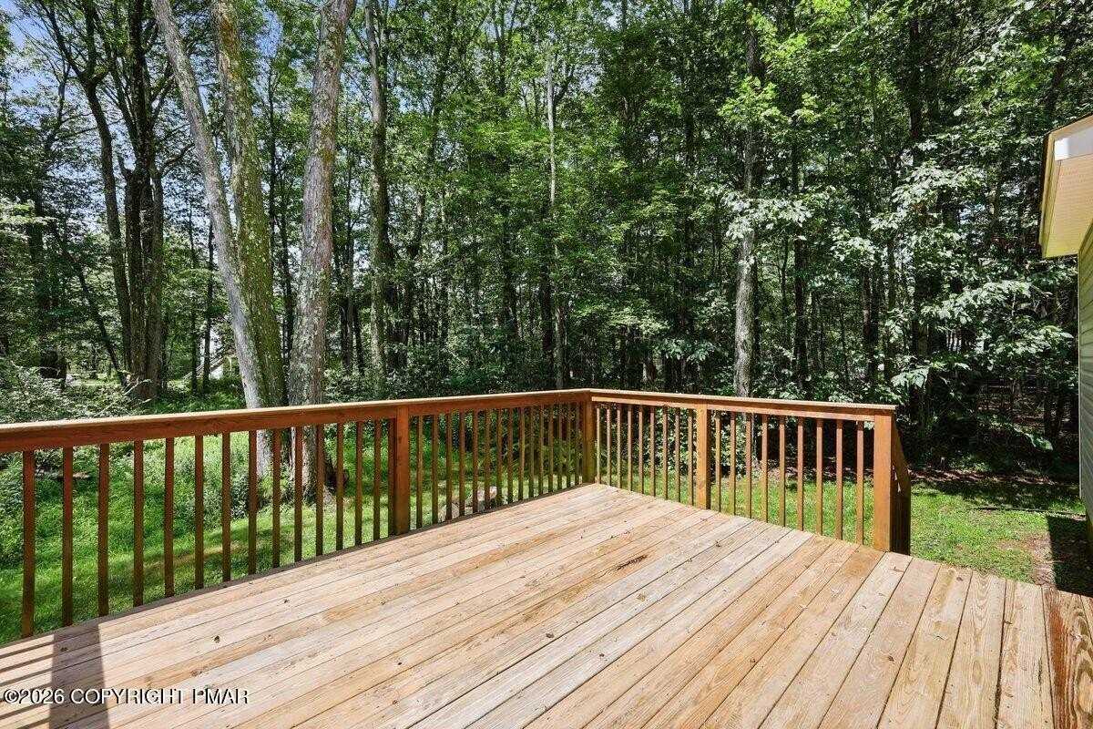 215 George Drive - Photo 4 of 47