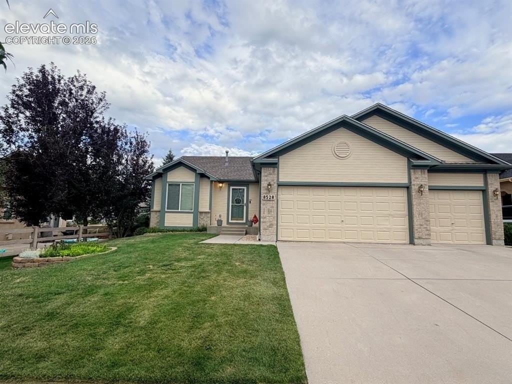 8528 Jacks Fork Dr - Photo 2 of 27