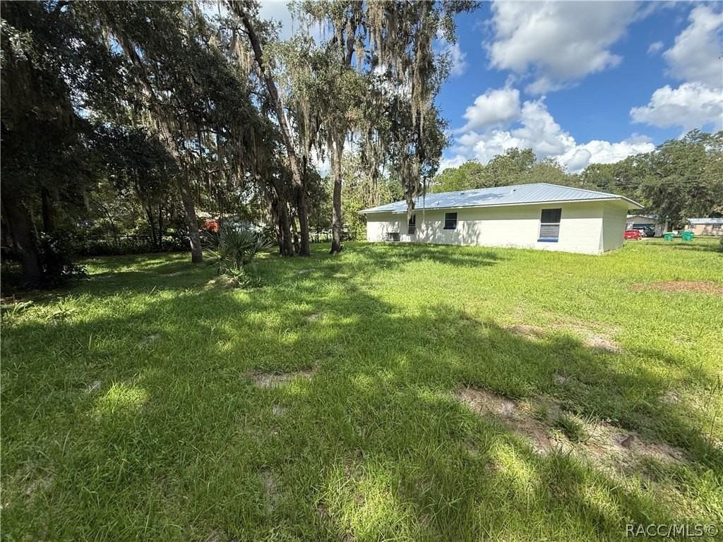 927 Russell Ave - Photo 2 of 24