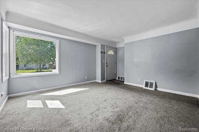 24708 Stanford St - Photo 4 of 24