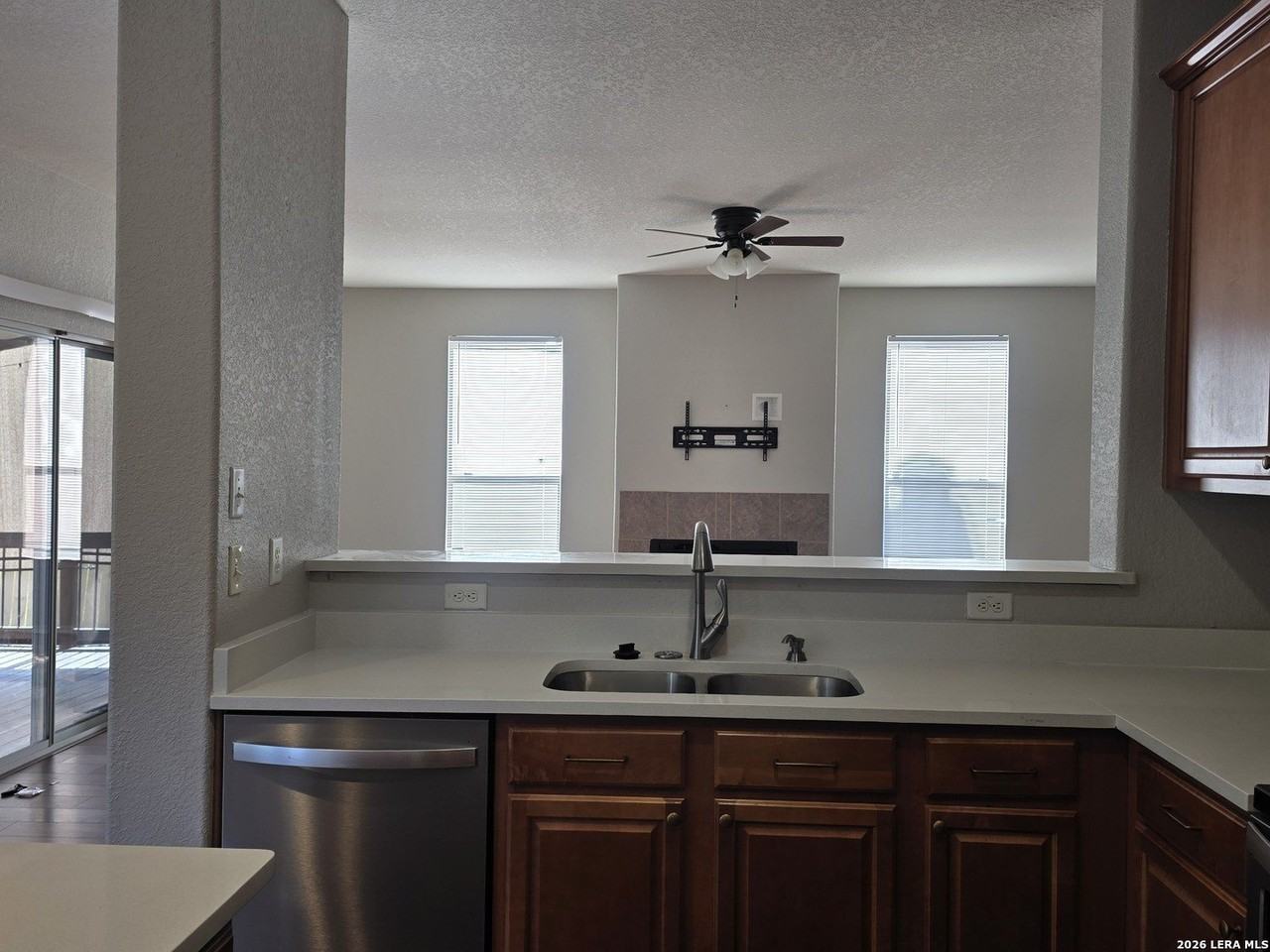6772 Wayman Rdg - Photo 4 of 34