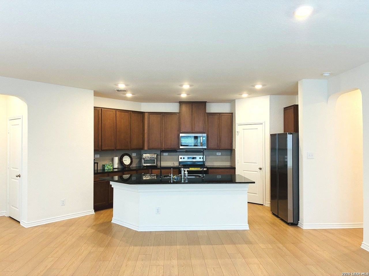 9507 Hinterlands Dr - Photo 4 of 19