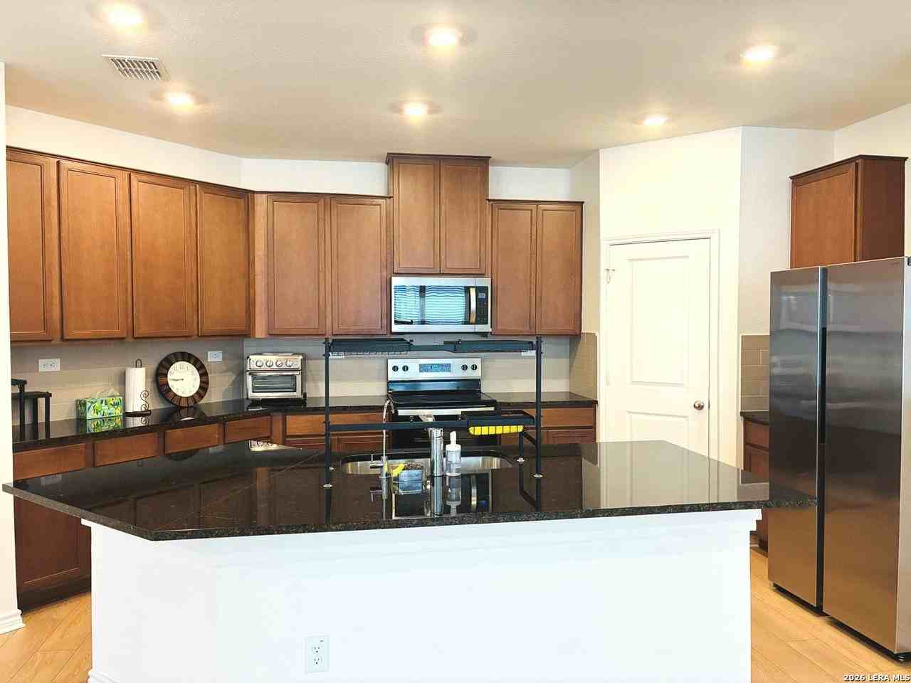 9507 Hinterlands Dr - Photo 5 of 19