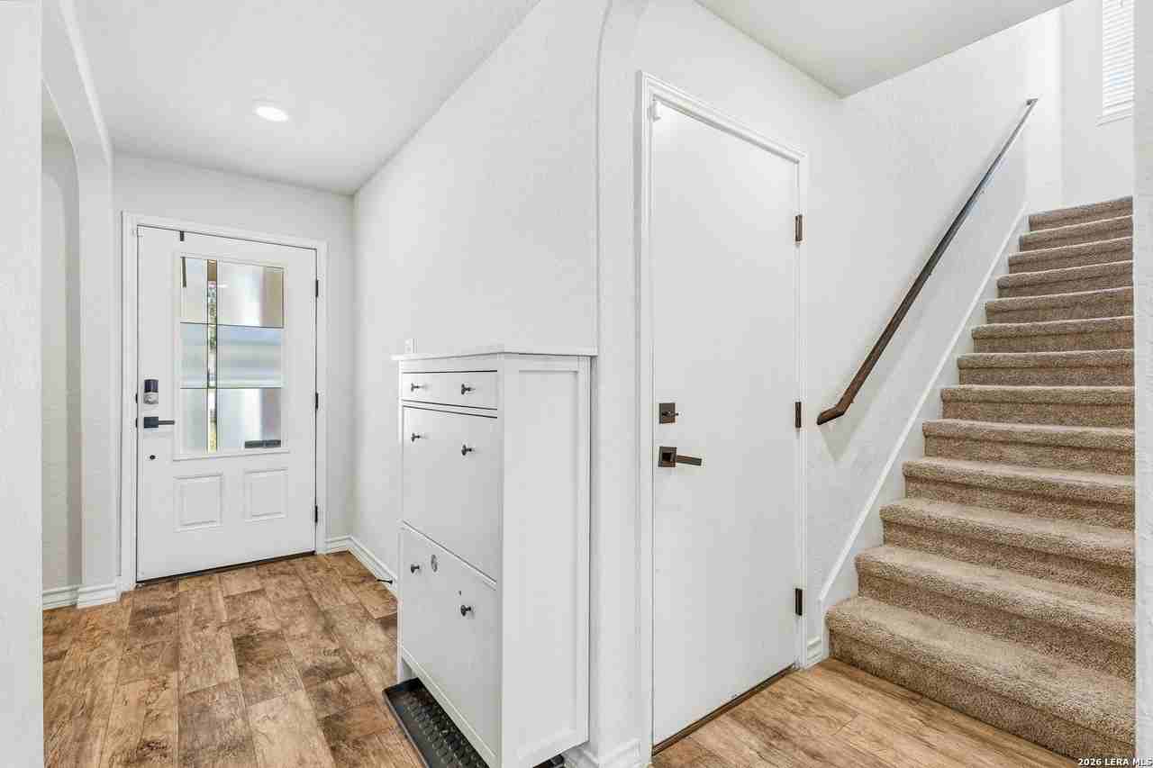 828 River Sta - Photo 2 of 40