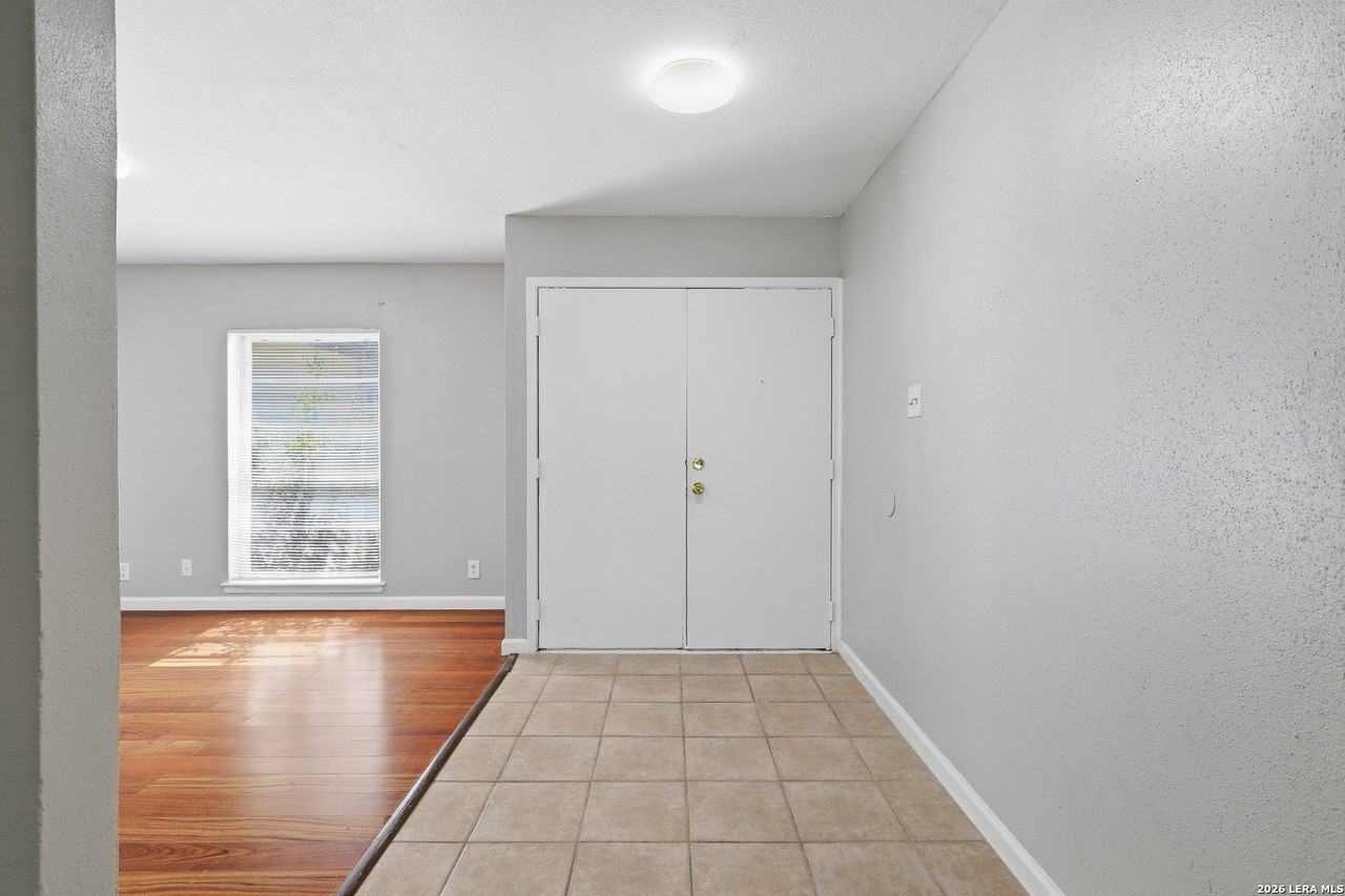 11403 Spring Crest St - Photo 2 of 25