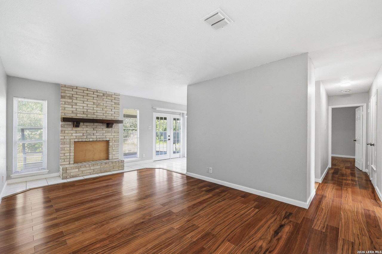 11403 Spring Crest St - Photo 6 of 25