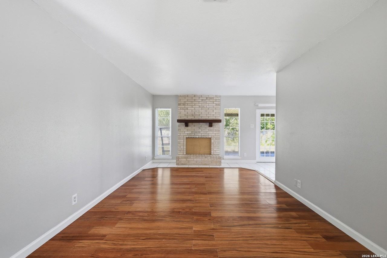 11403 Spring Crest St - Photo 7 of 25